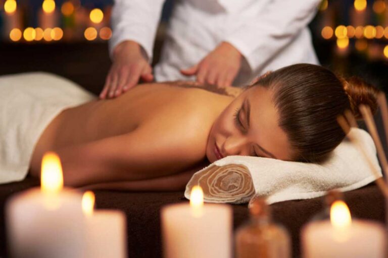 Massagem tântrica e sensual para relaxamento e combate ao stress com a Top Massagem Massagem tântrica e sensual para relaxamento e combate ao stress com a Top Massagem