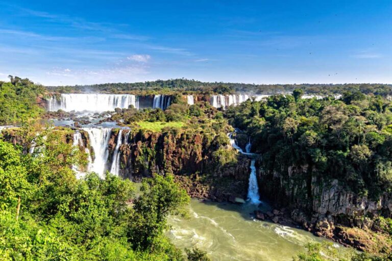 Hotel em Foz do Iguaçu: Próximo à Argentina e Paraguai Hotel em Foz do Iguaçu: Próximo à Argentina e Paraguai
